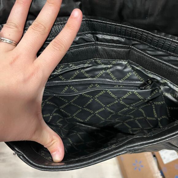 Vintage Dessiree Black Faux Leather Envelope Clutch Buckle Bag 80s Retro - Picture 6 of 9